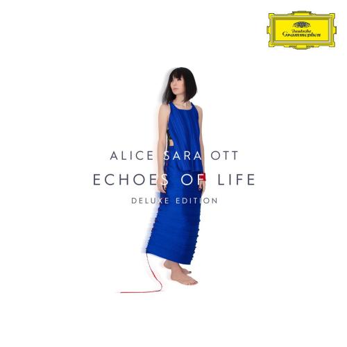 Alice Sara Ott - Prelude in C Minor (Upright Piano)