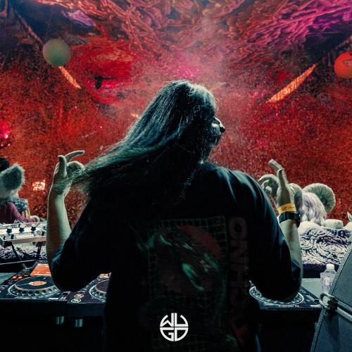 Hannah Laing & Hvrr - Party All The Time